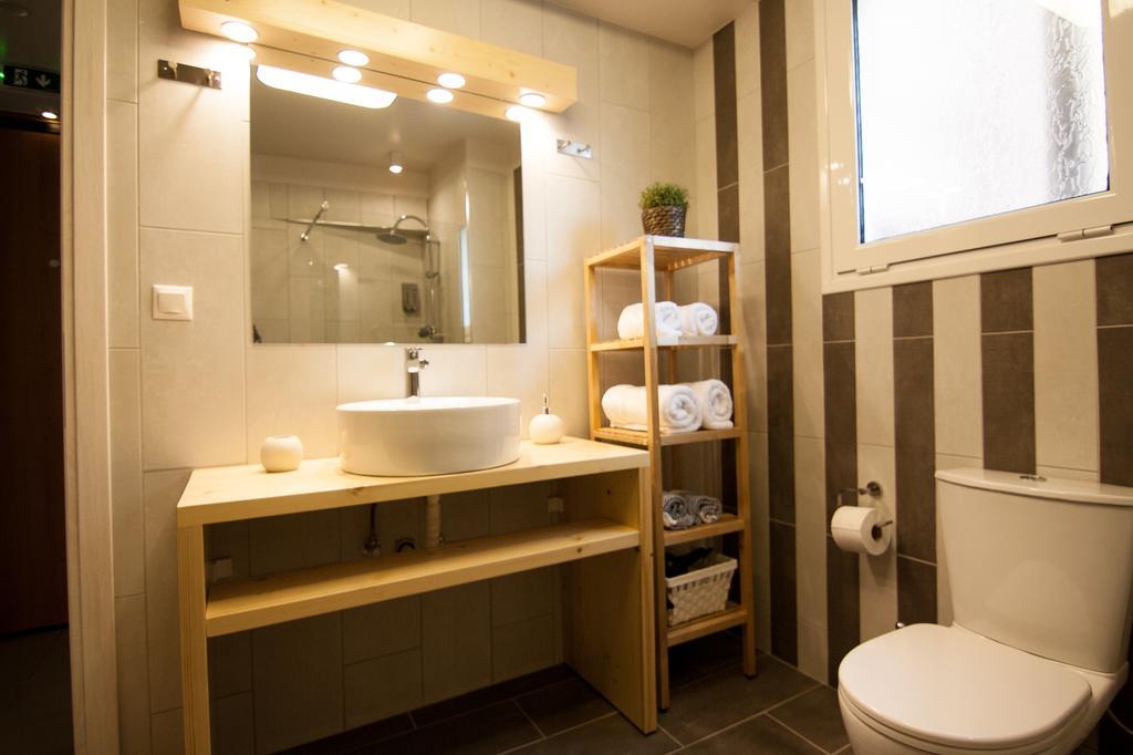 Dynasta Central Suites Афины Экстерьер фото